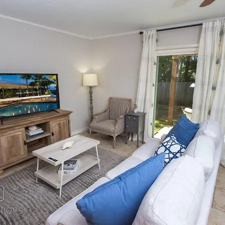 Villa 42 Baywood Court